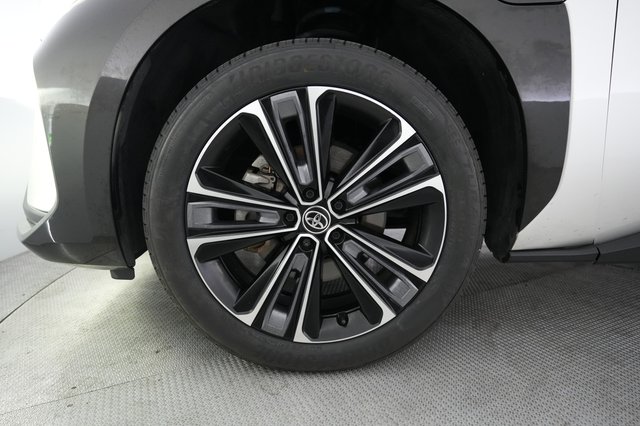 2023 Toyota bZ4X — photo 15 of 23