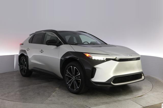 2023 Toyota bZ4X — photo 10 of 23
