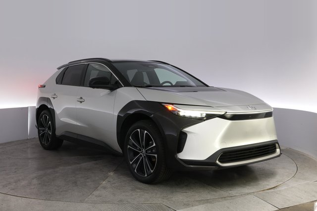 2023 Toyota bZ4X — photo 10 of 23
