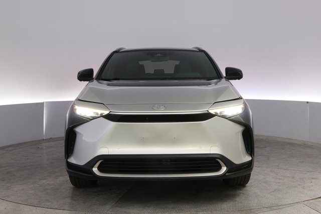 2023 Toyota bZ4X — photo 9 of 23