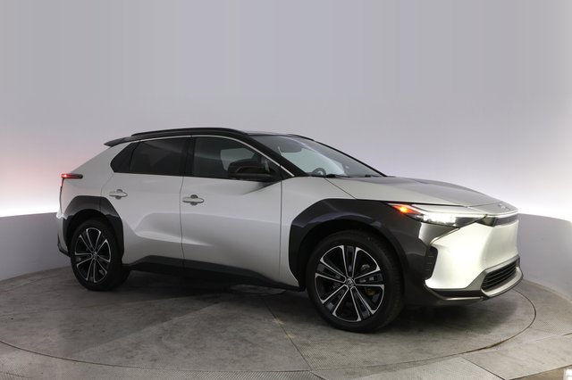 2023 Toyota bZ4X — photo 11 of 23