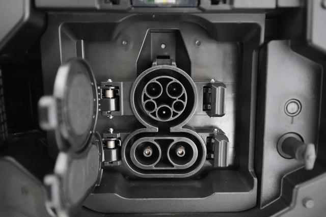 2023 Toyota bZ4X — photo 8 of 23