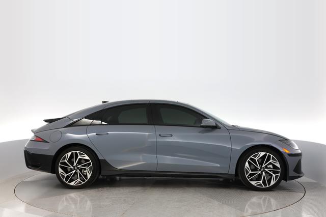 2025 Hyundai IONIQ 6 — photo 10 of 21