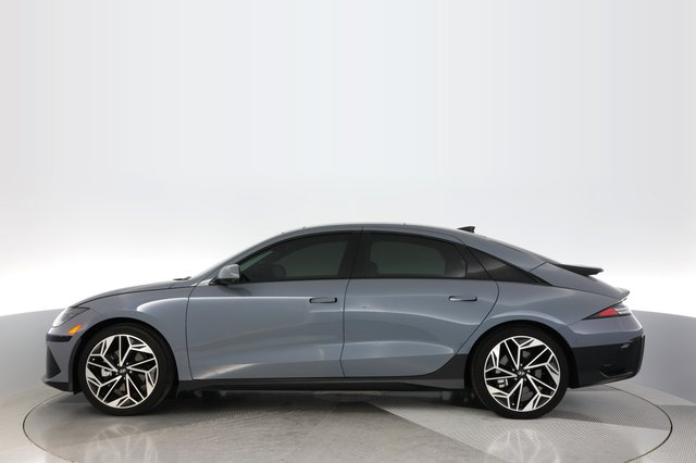 2025 Hyundai IONIQ 6 — photo 12 of 21