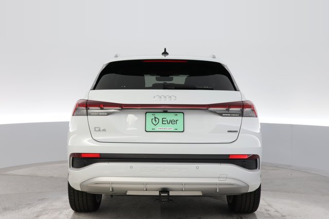 2023 Audi Q4 e-tron — photo 12 of 20