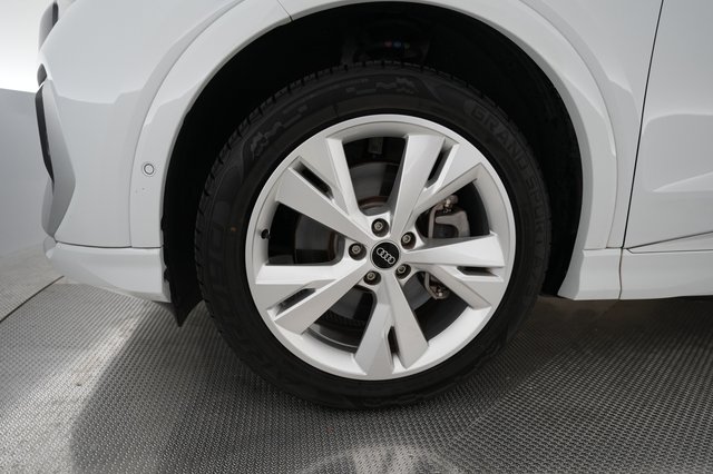 2023 Audi Q4 e-tron — photo 16 of 20