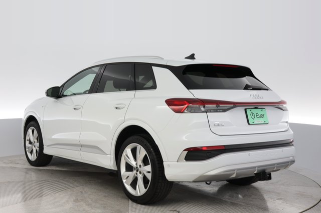 2023 Audi Q4 e-tron — photo 13 of 20