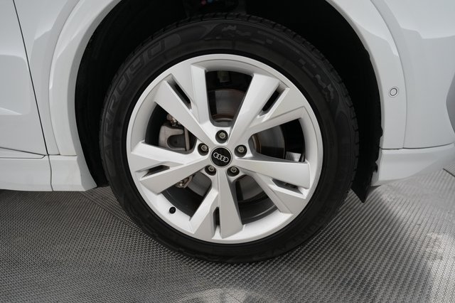 2023 Audi Q4 e-tron — photo 15 of 20