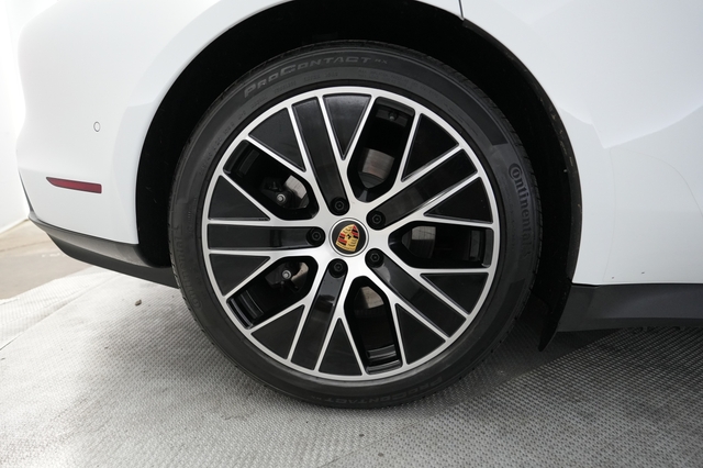 2023 Porsche Taycan