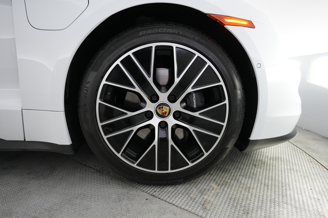 2023 Porsche Taycan