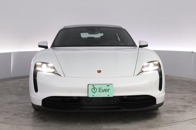 2023 Porsche Taycan — photo 9 of 27