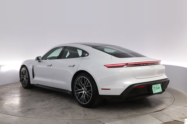 2023 Porsche Taycan — photo 13 of 27