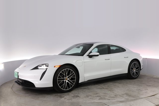 2023 Porsche Taycan — photo 14 of 27