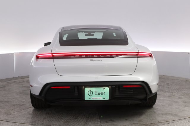 2023 Porsche Taycan — photo 12 of 27