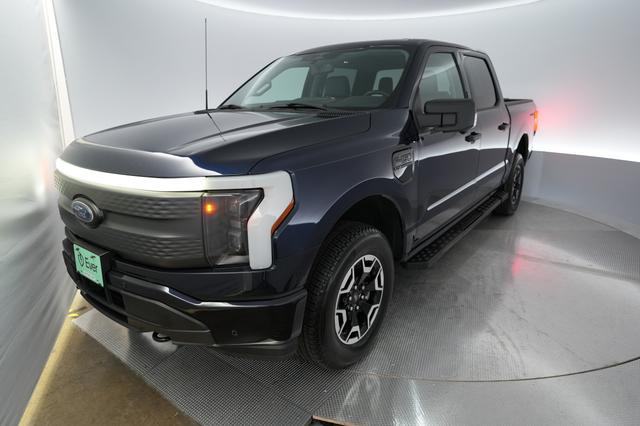 2023 Ford F-150 Lightning — VIN 1FTVW1EL6PWG49449