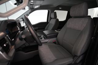 2023 Ford F-150 Lightning — photo 3 of 17