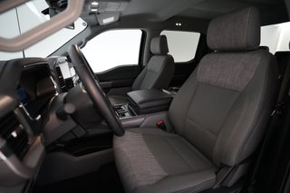 2023 Ford F-150 Lightning — photo 3 of 17