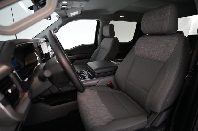 2023 Ford F-150 Lightning — photo 3 of 15