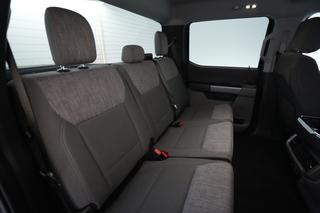 2023 Ford F-150 Lightning — photo 4 of 17