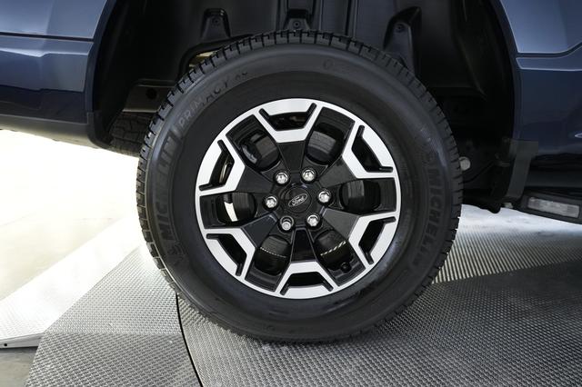 2023 Ford F-150 Lightning — photo 7 of 15