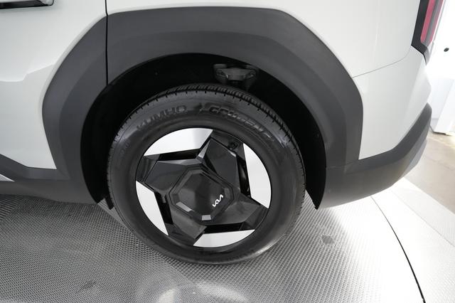 2024 Kia EV9 — photo 7 of 21