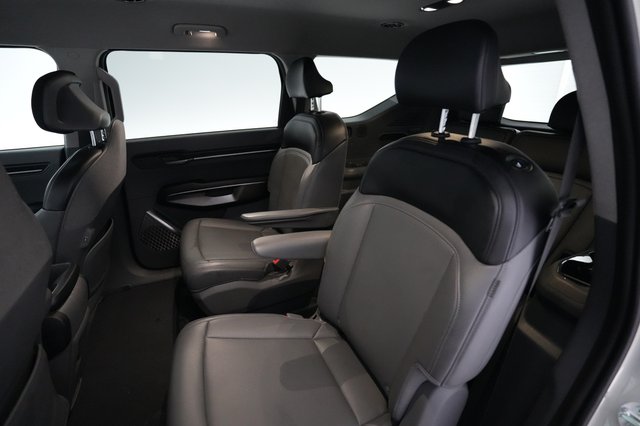 2024 Kia EV9 — photo 17 of 21