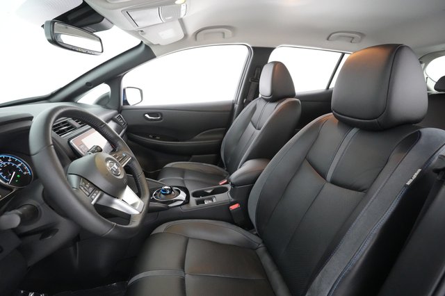 2022 Nissan Leaf — photo 3 of 30