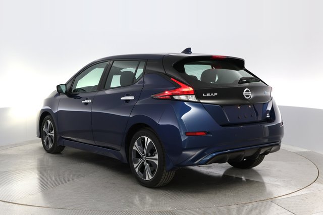 2022 Nissan Leaf — photo 9 of 30