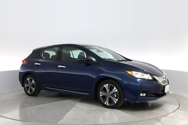 2022 Nissan Leaf — photo 7 of 30
