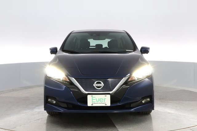 2022 Nissan Leaf — photo 5 of 30