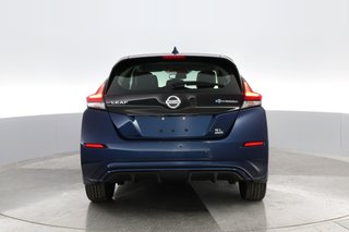 2022 Nissan Leaf — photo 8 of 30