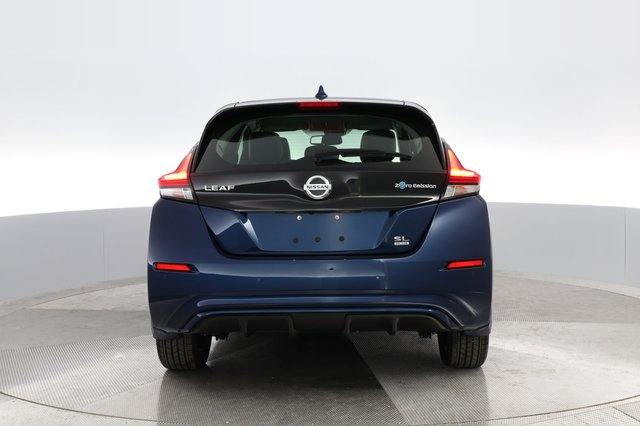 2022 Nissan Leaf — photo 8 of 30