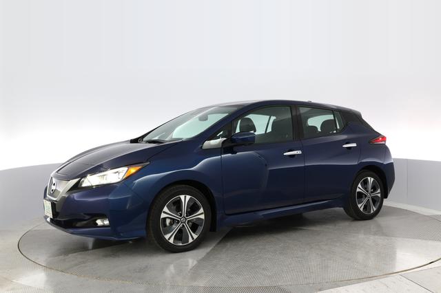 2022 Nissan Leaf — photo 10 of 30