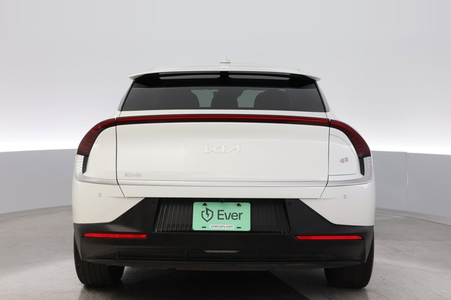 2024 Kia EV6 — photo 12 of 24