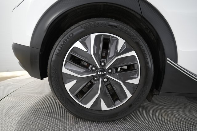 2024 Kia EV6 — photo 17 of 24