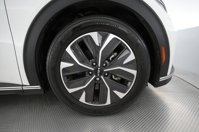 2024 Kia EV6 — photo 16 of 24
