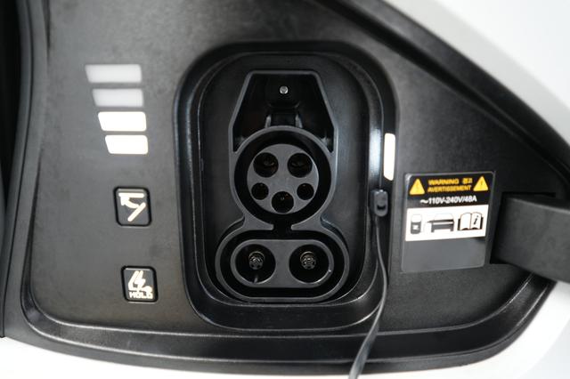 2024 Kia EV6 — photo 8 of 24