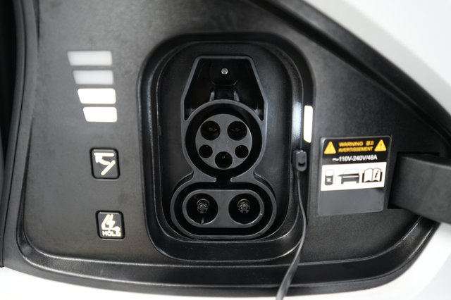 2024 Kia EV6 — photo 8 of 24