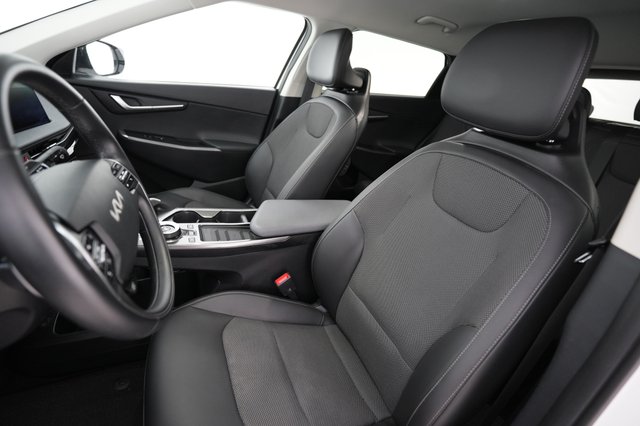 2024 Kia EV6 — photo 3 of 24