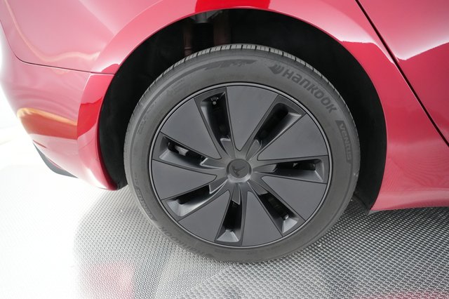 2024 Tesla Model 3 — photo 14 of 21