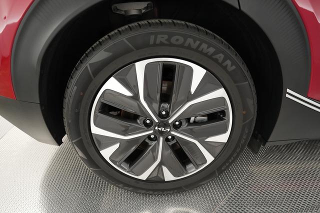 2024 Kia EV6 — photo 7 of 22