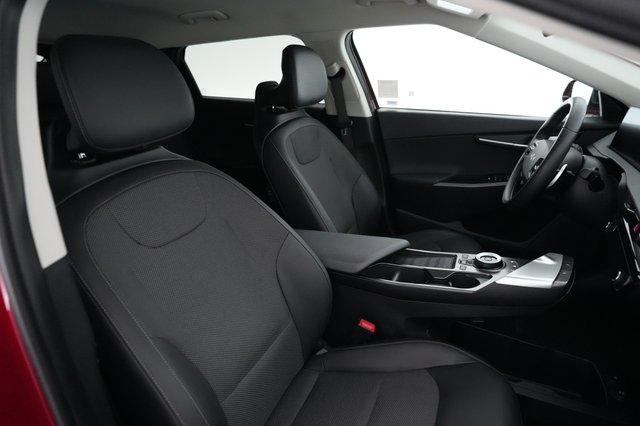 2024 Kia EV6 — photo 16 of 22
