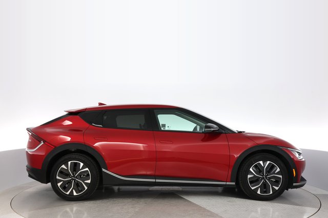 2024 Kia EV6 — photo 10 of 22