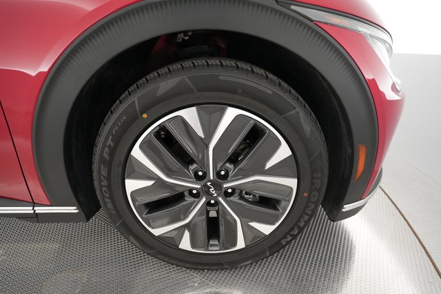 2024 Kia EV6 — photo 13 of 22