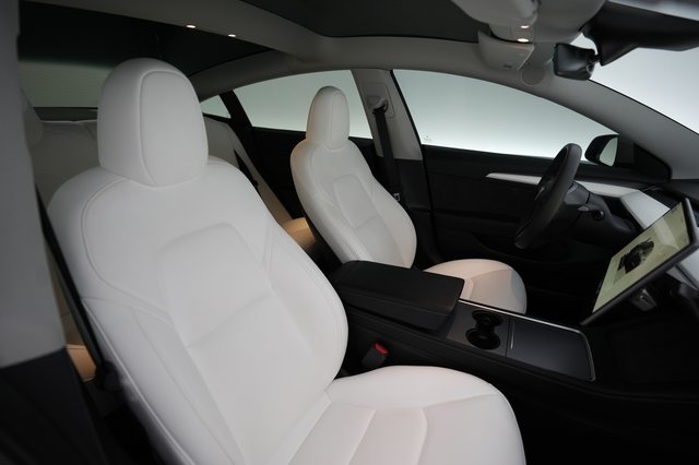 2023 Tesla Model 3 — photo 18 of 24