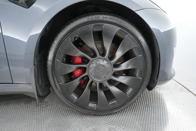 2023 Tesla Model 3 — photo 16 of 24