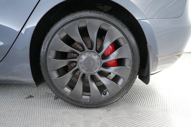2023 Tesla Model 3 — photo 7 of 24