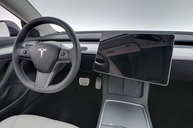 2023 Tesla Model 3 — photo 20 of 24