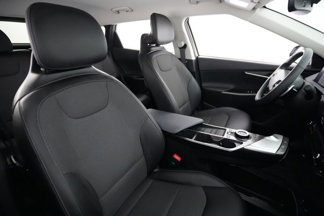 2024 Kia EV6 — photo 18 of 22