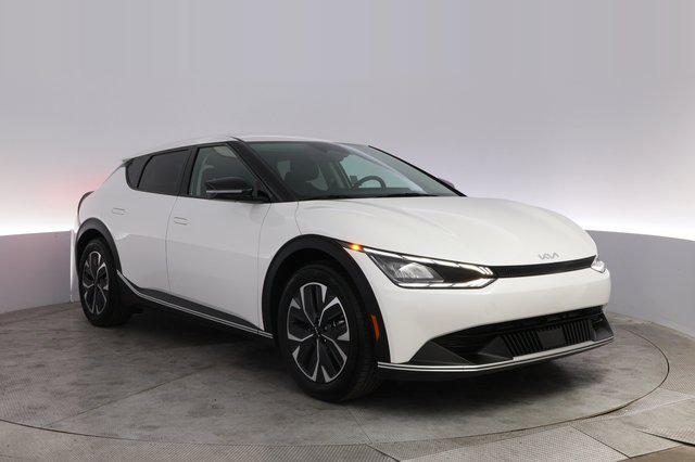 2024 Kia EV6 — photo 10 of 22